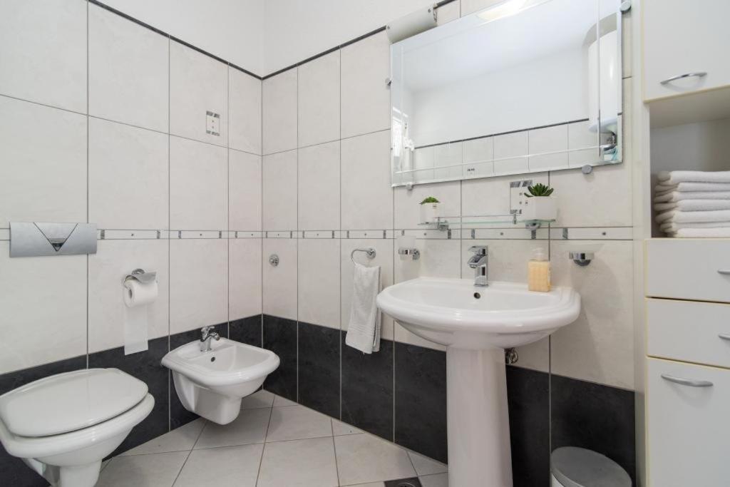 Apartment Marcela Сутиван Екстериор снимка