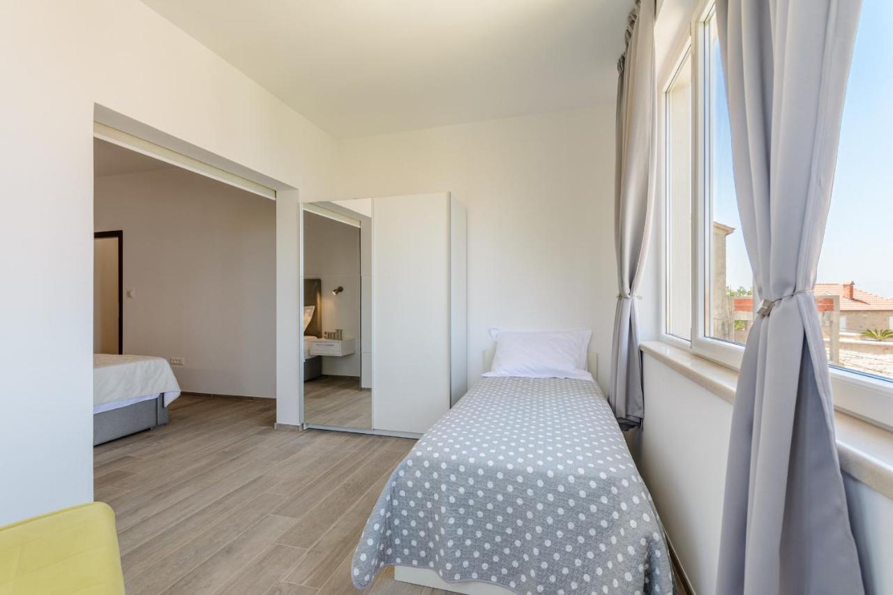 Apartment Marcela Сутиван Екстериор снимка