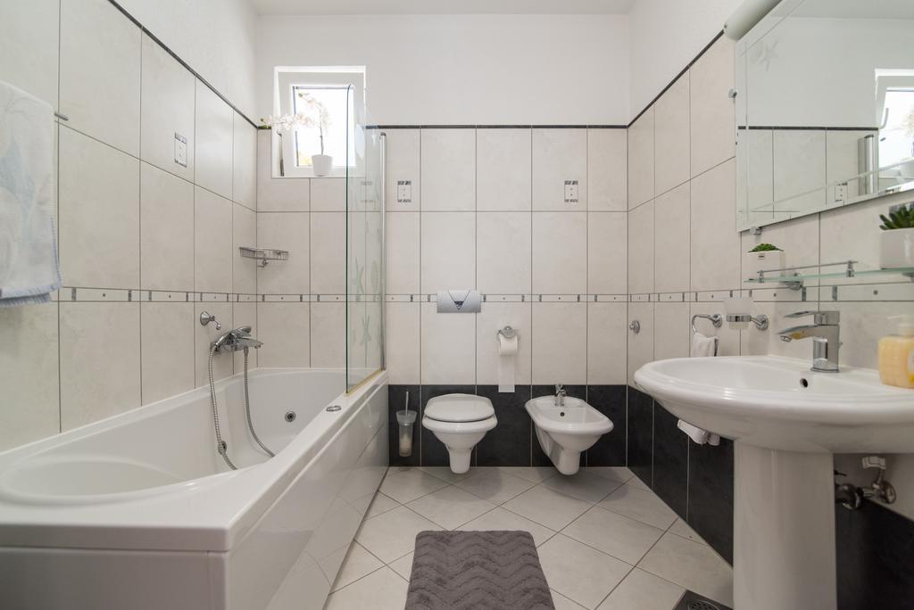 Apartment Marcela Сутиван Екстериор снимка
